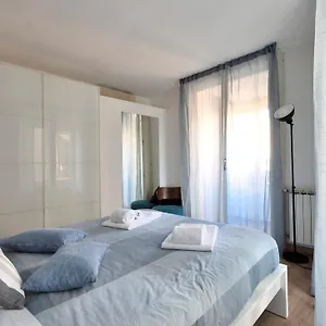 La Casa Di Carta In Piazza Stesicoro Catania